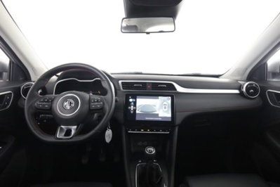 Mg ZS ZS 1.5 Luxury (4)