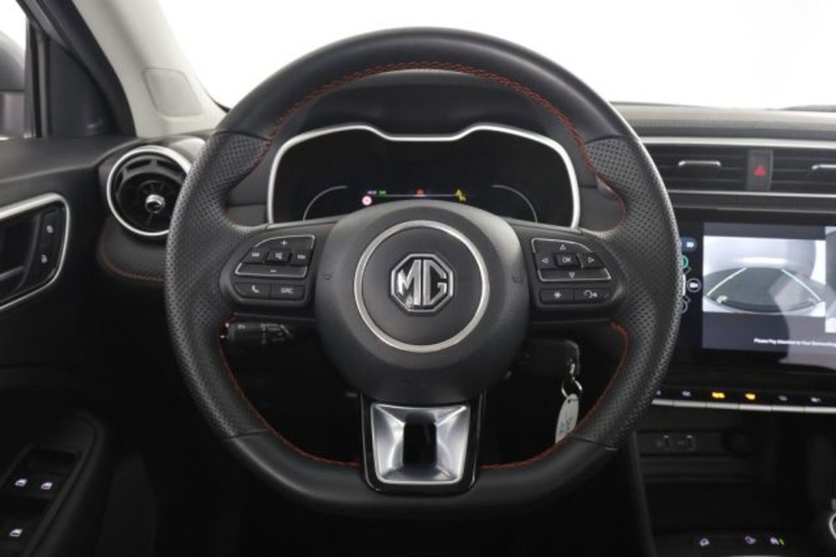 Mg ZS ZS 1.5 Luxury (5)