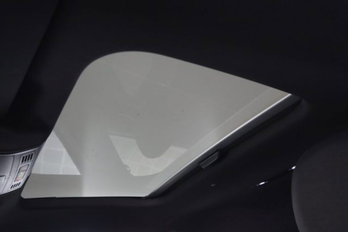 Volkswagen Taigo 1.0 tsi R-Line 115cv (13)