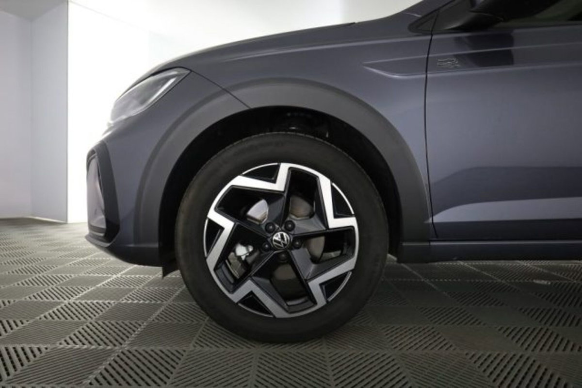 Volkswagen Taigo 1.0 tsi R-Line 115cv (8)