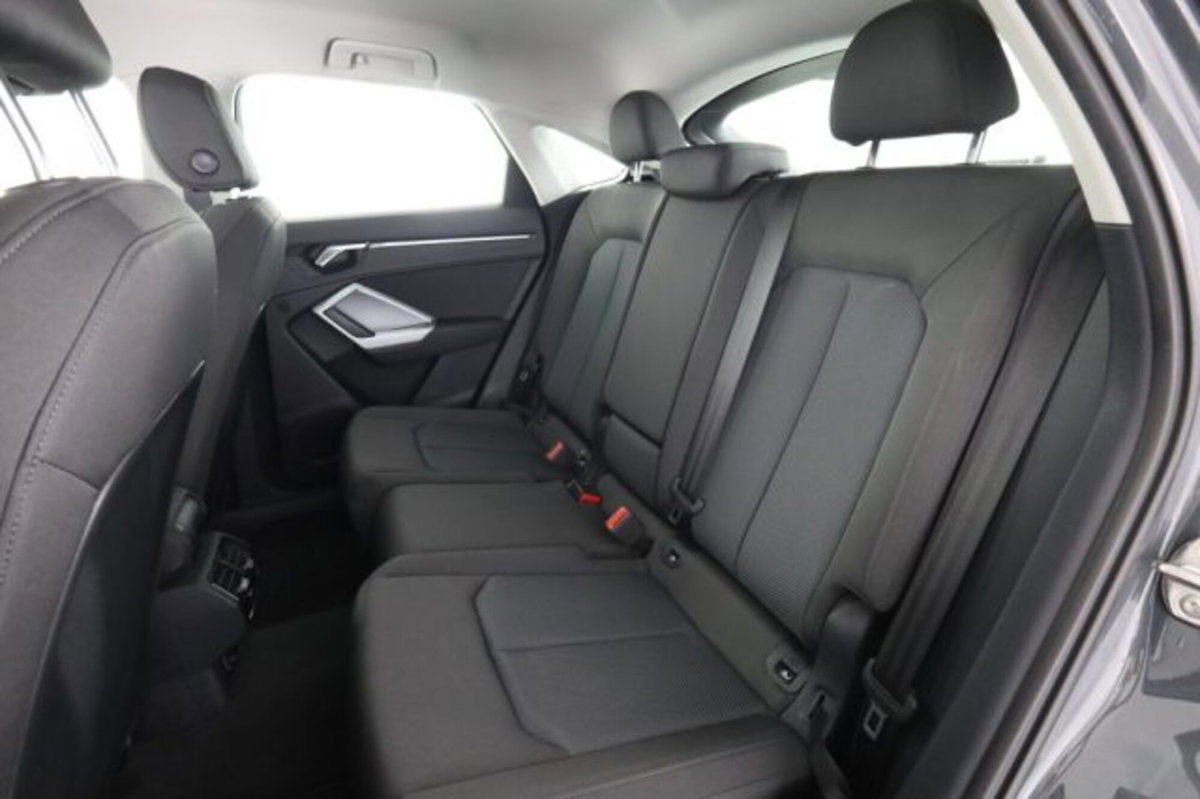Audi Q3 Sportback 35 TDI quattro S tronic Business Plus (3)