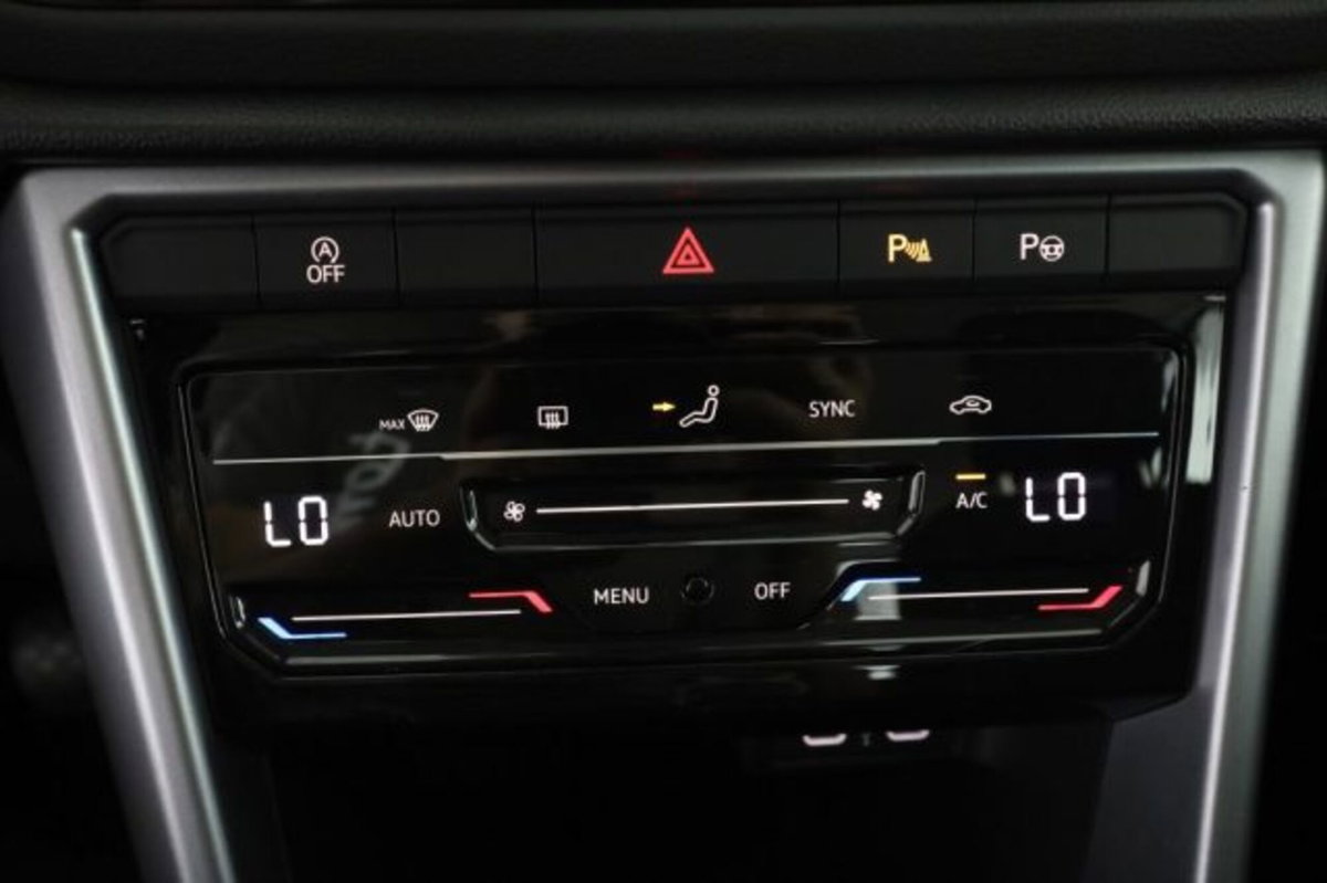 Volkswagen T-Roc 2.0 tdi Life 115cv (12)