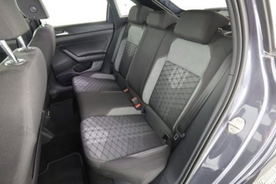 Volkswagen Taigo 1.0 tsi R-Line 115cv (3)