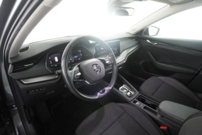 Skoda Octavia Station Wagon 2.0 TDI EVO SCR DSG Wagon Executive (9)