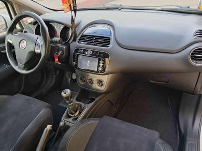 Fiat Punto 1.4 8V 3 porte Natural Power Young (14)