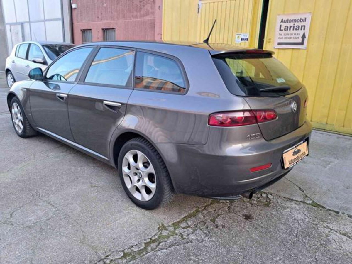 Alfa Romeo 159 SportWagon 1.9 JTDm Sportwagon Eco Progression (2)