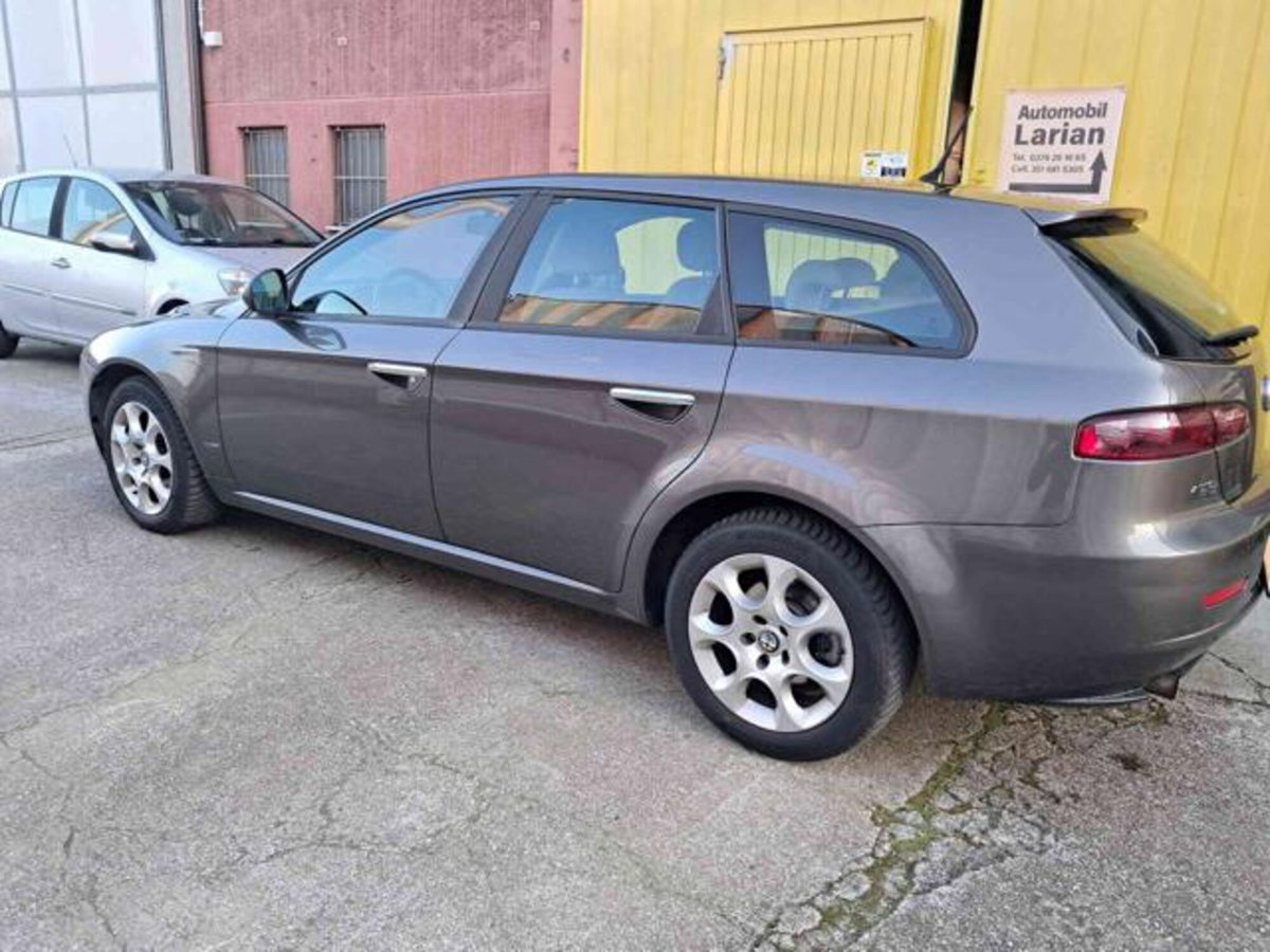 Alfa Romeo 159 SportWagon 1.9 JTDm Sportwagon Eco Progression (7)