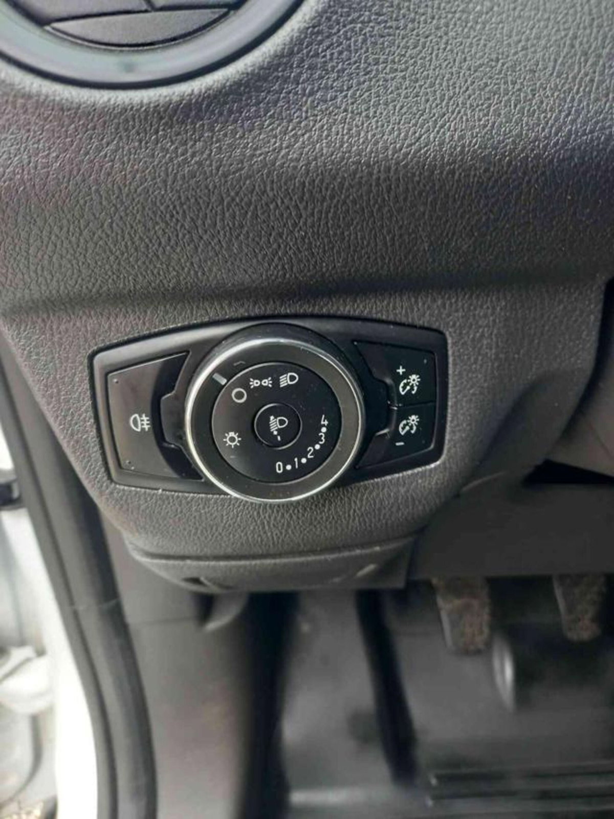 Ford Transit Courier 1.5 TDCi 75CV  Trend (19)
