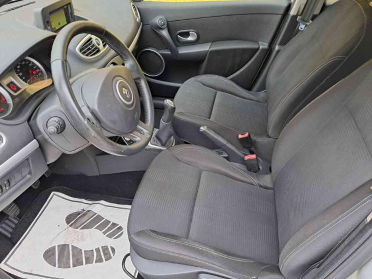 Renault Clio 1.2 16V 5 porte GPL Dynamique (13)