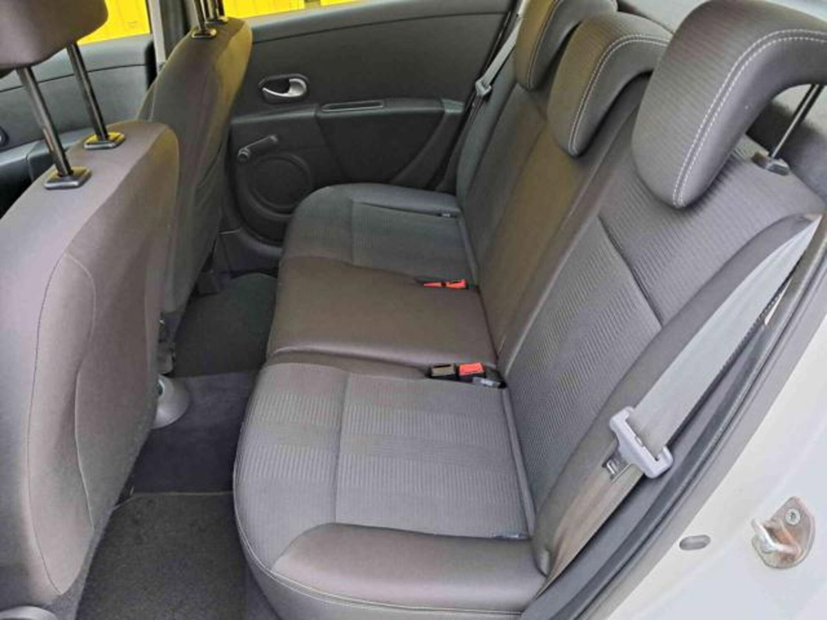 Renault Clio 1.2 16V 5 porte GPL Dynamique (18)