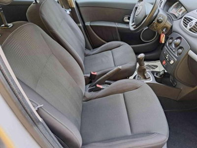 Renault Clio 1.2 16V 5 porte GPL Dynamique (19)