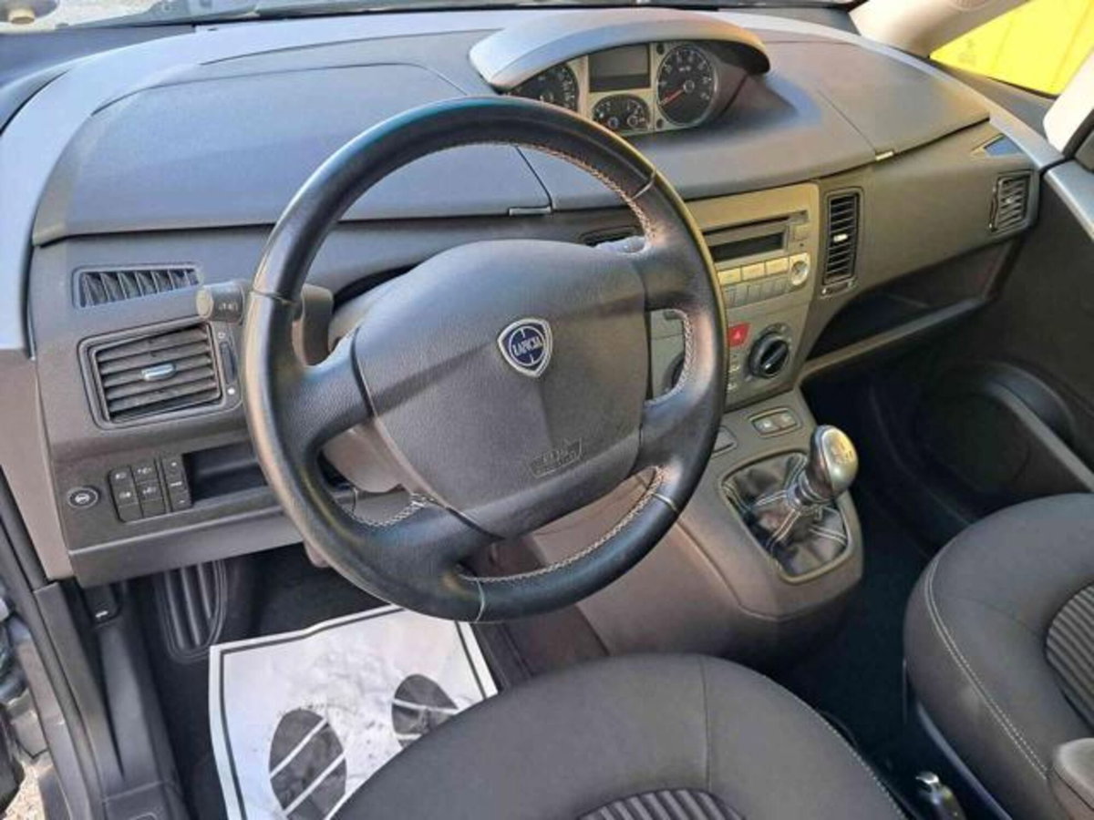 Lancia Musa 1.4 16V EURO 5 Poltrona Frau (12)