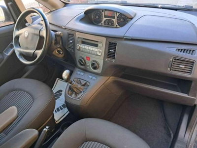 Lancia Musa 1.4 16V EURO 5 Poltrona Frau (16)