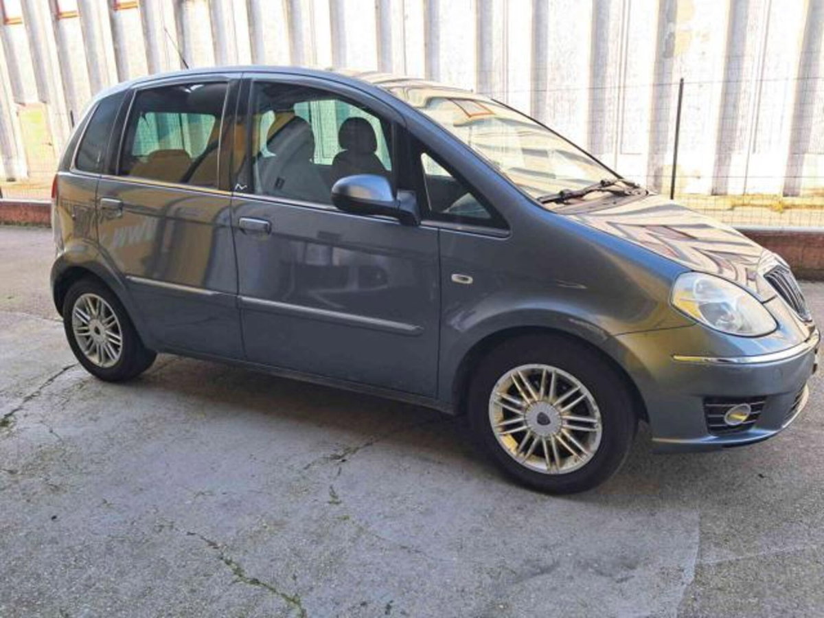 Lancia Musa 1.4 16V EURO 5 Poltrona Frau (9)