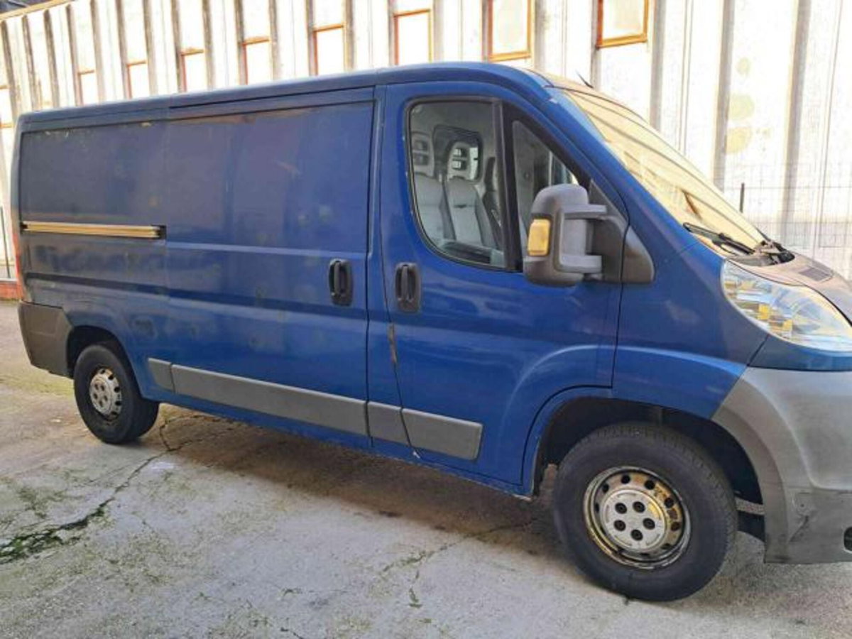 Peugeot Boxer Furgone 330 2.2 HDi/100CV PM-TN Furgone (9)
