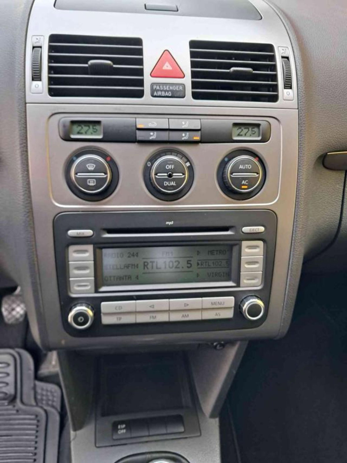 Volkswagen Touran 16V TDI Highline (14)