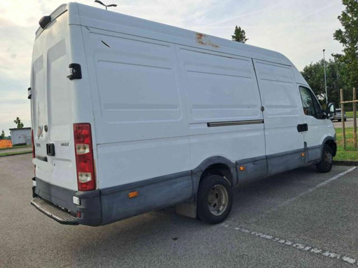 Iveco Daily Furgone 35C15LV BTor 3.0 HPT PL-TA-RG Furgone (5)