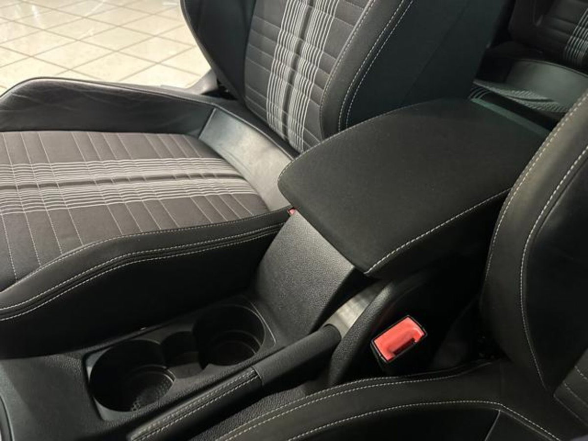 Volkswagen Scirocco 1.4 TSI (17)
