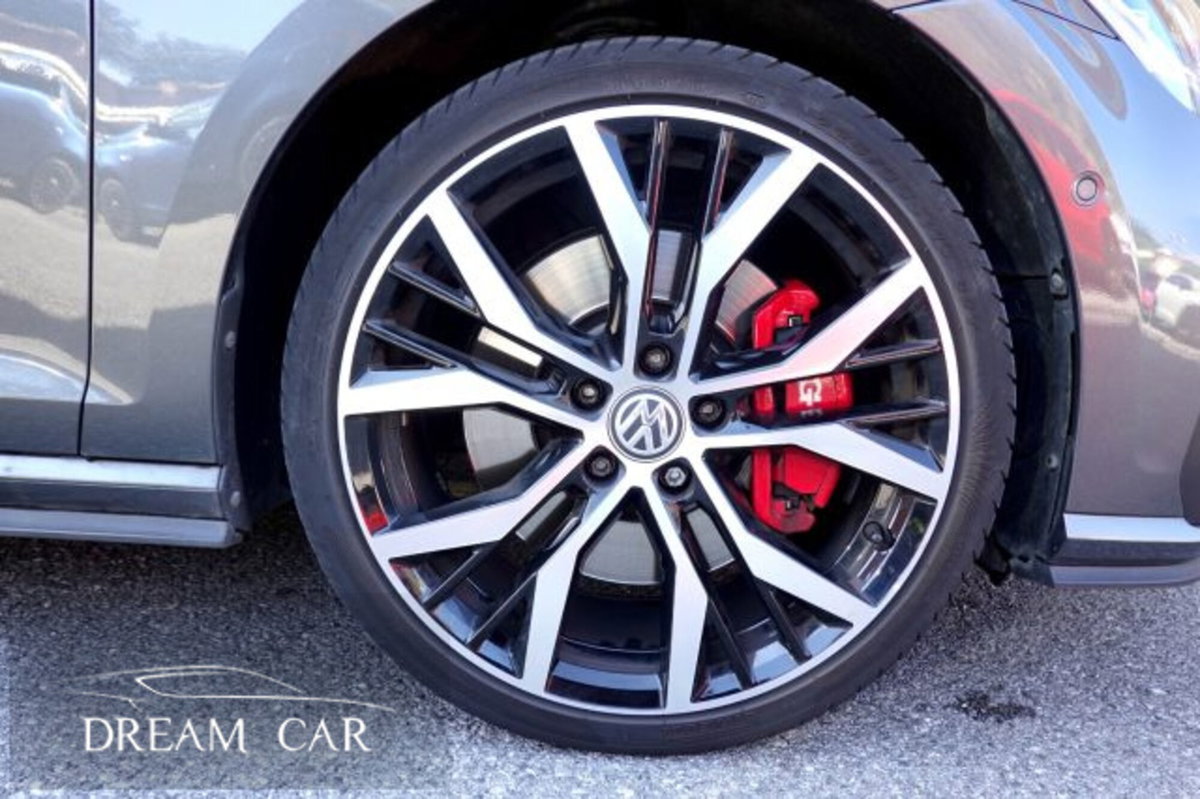 Volkswagen Golf GTI Performance 2.0 245 CV TSI DSG 5p. BMT (18)