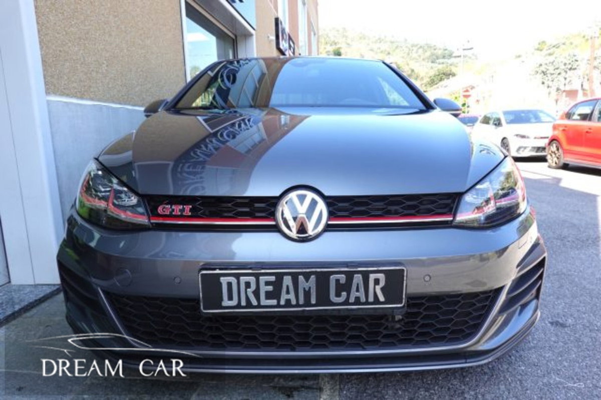 Volkswagen Golf GTI Performance 2.0 245 CV TSI DSG 5p. BMT (8)