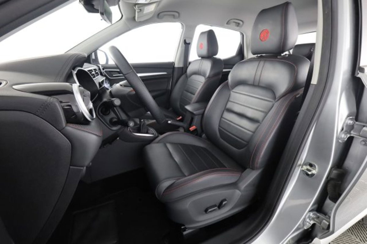 Mg ZS ZS 1.5 Luxury (2)