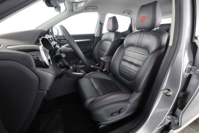 Mg ZS ZS 1.5 Luxury (2)