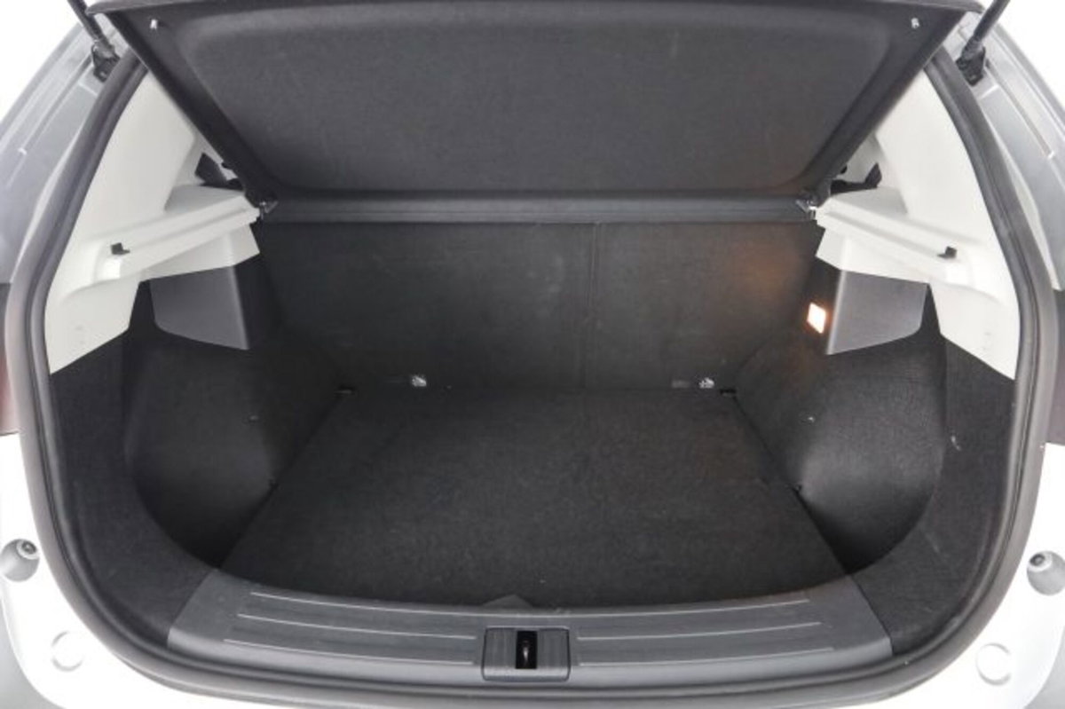Mg ZS ZS 1.5 Luxury (6)