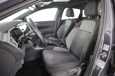 Volkswagen Taigo 1.0 tsi R-Line 115cv (2)