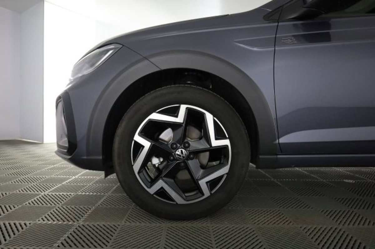Volkswagen Taigo 1.0 tsi R-Line 115cv (8)