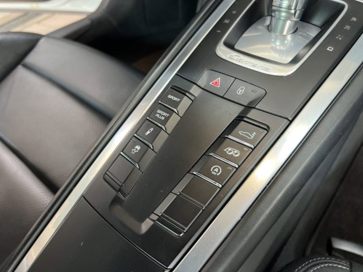 Porsche 911 Coupé 3.8 Carrera 4S (16)