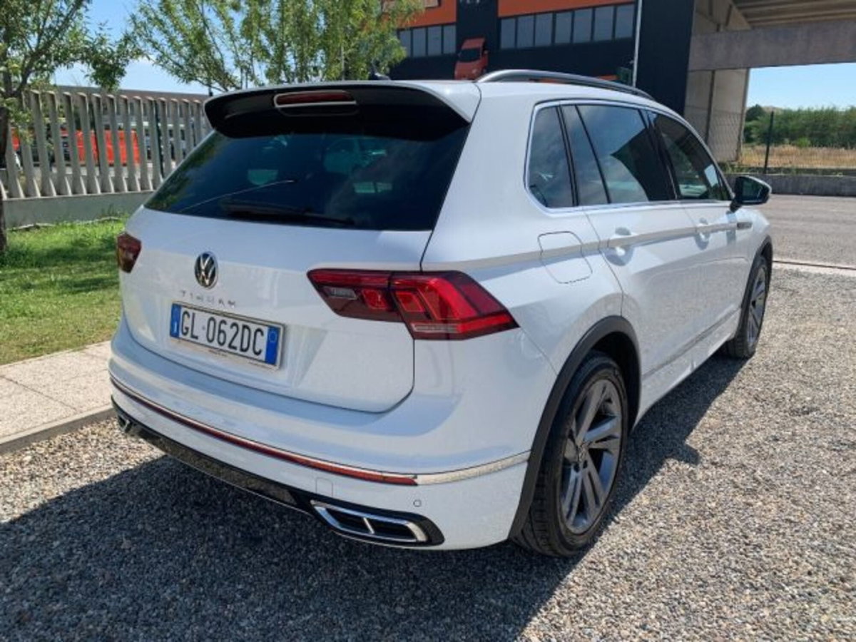 Volkswagen Tiguan 2.0 TDI 150 CV SCR DSG 4MOTION R-Line (5)