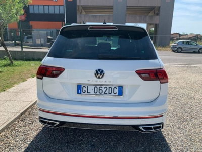 Volkswagen Tiguan 2.0 TDI 150 CV SCR DSG 4MOTION R-Line (6)