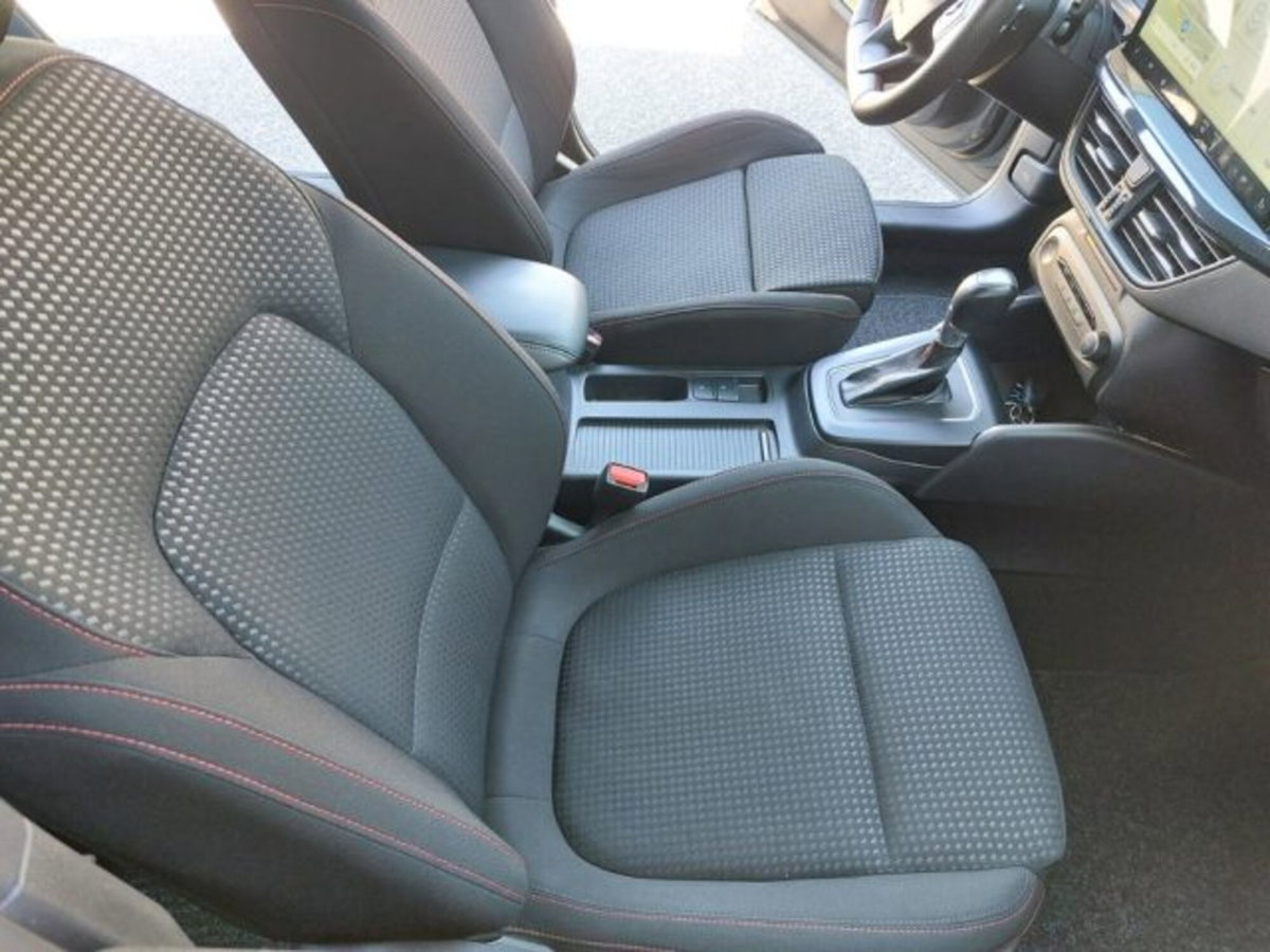 Ford Focus Station Wagon 1.0 EcoBoost Hybrid 155 CV SW ST-Line (16)