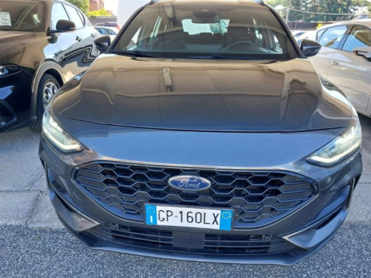 Ford Focus Station Wagon 1.0 EcoBoost Hybrid 155 CV SW ST-Line (2)