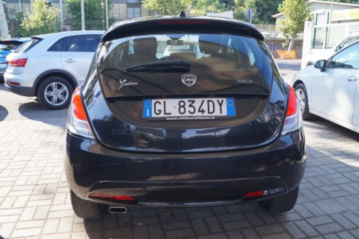 Lancia Ypsilon 1.0 FireFly 5 porte S&S Hybrid Ecochic Gold (5)