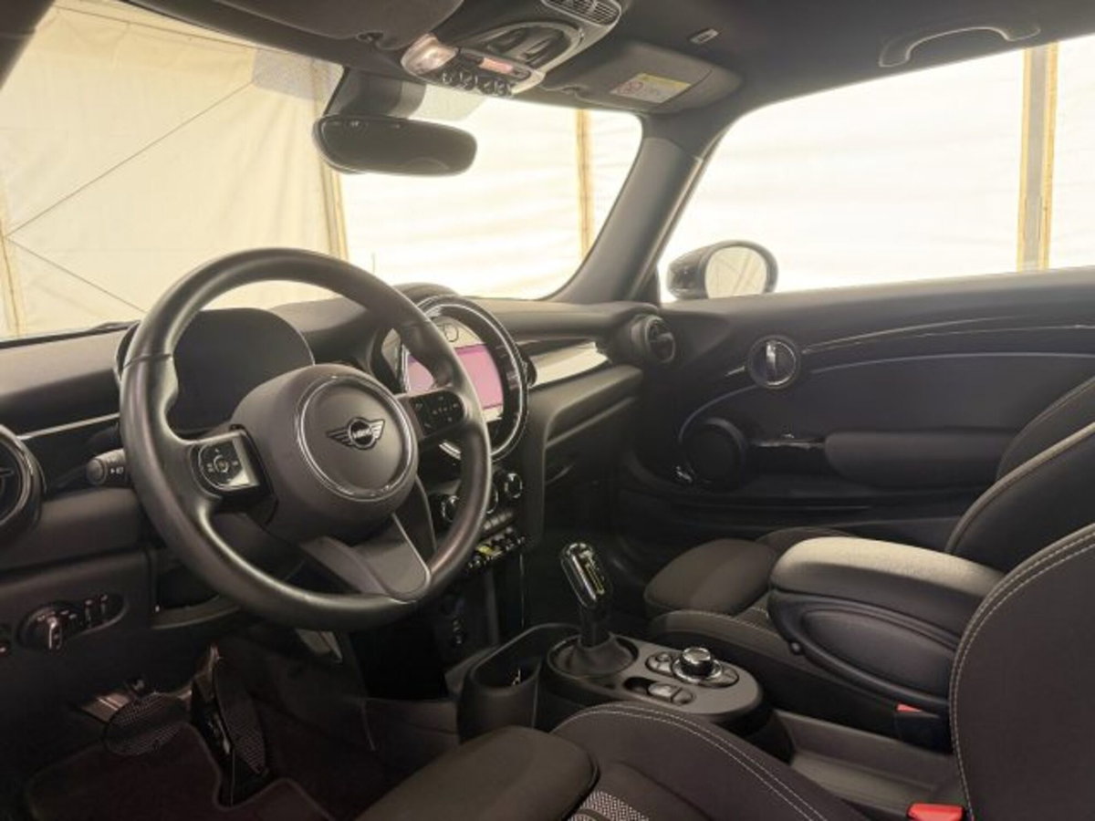 MINI Mini Cooper SE Classic (11)