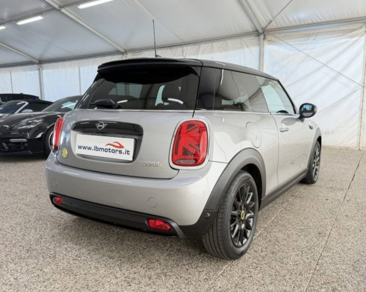 MINI Mini Cooper SE Classic (6)