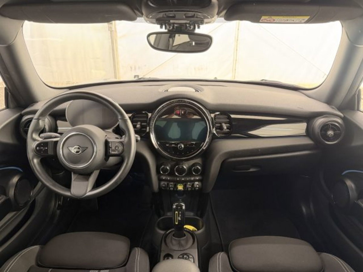MINI Mini Cooper SE Classic (8)