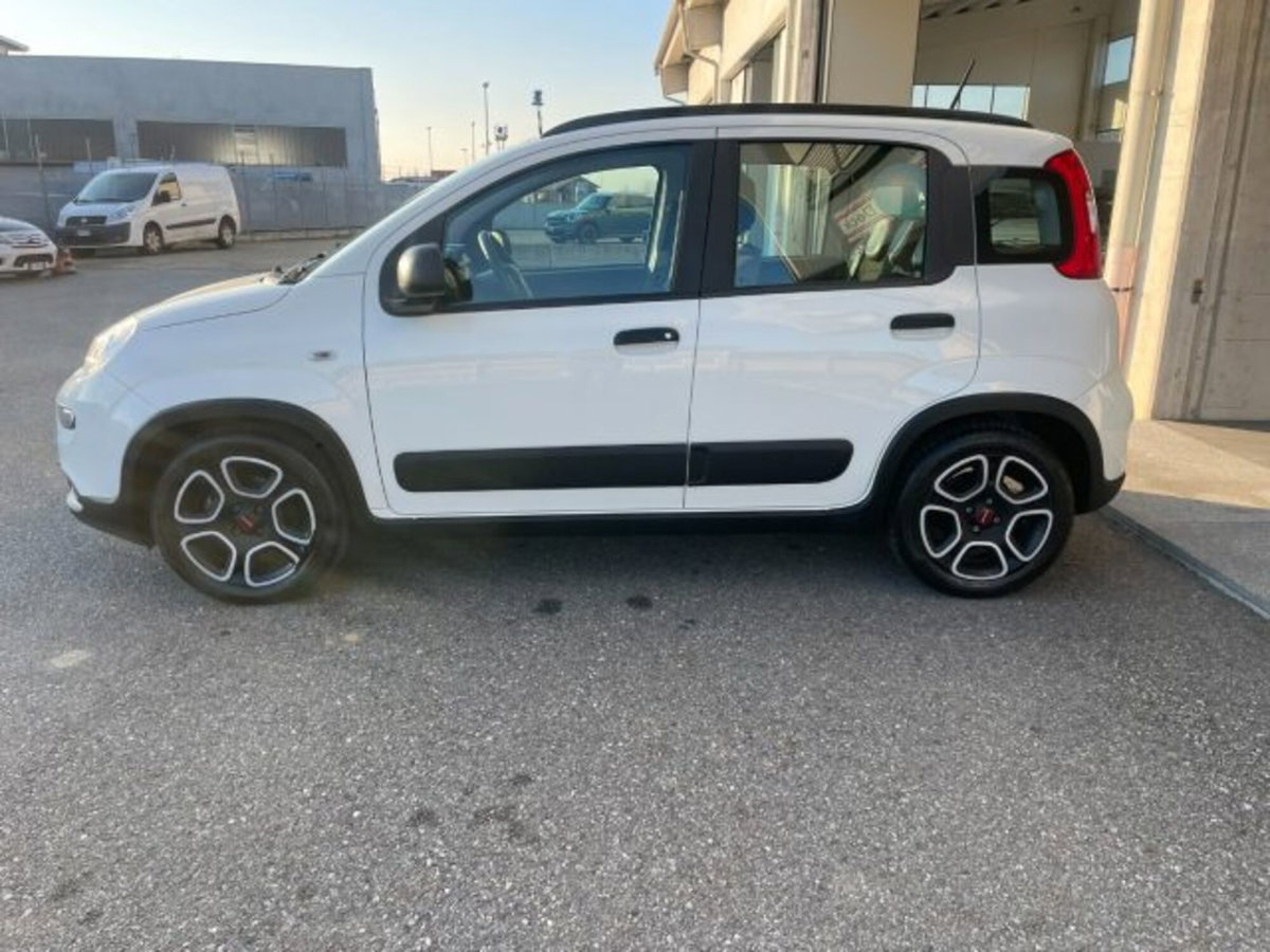 Fiat Panda 1.0 firefly hybrid s&s 70cv 5p.ti (2)