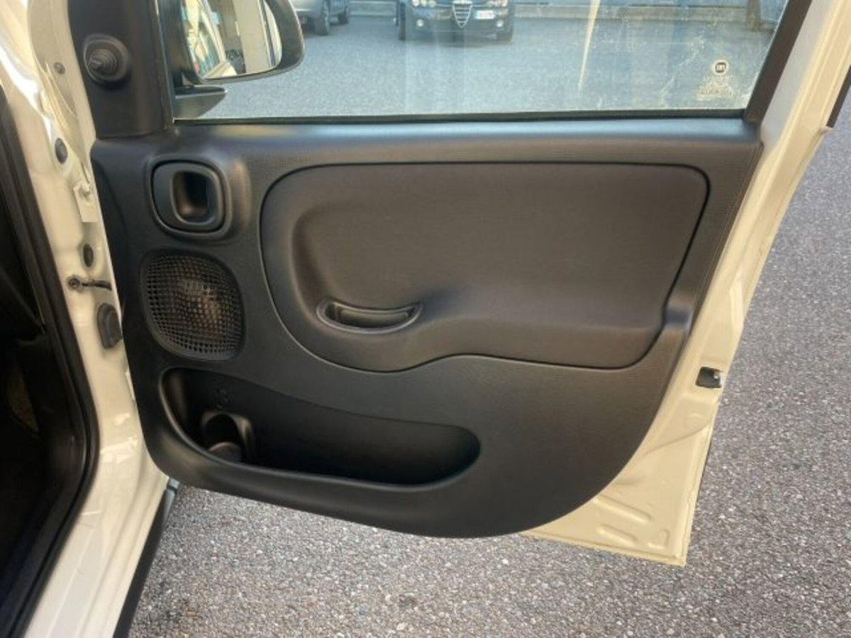 Fiat Panda 1.0 firefly hybrid s&s 70cv 5p.ti (9)