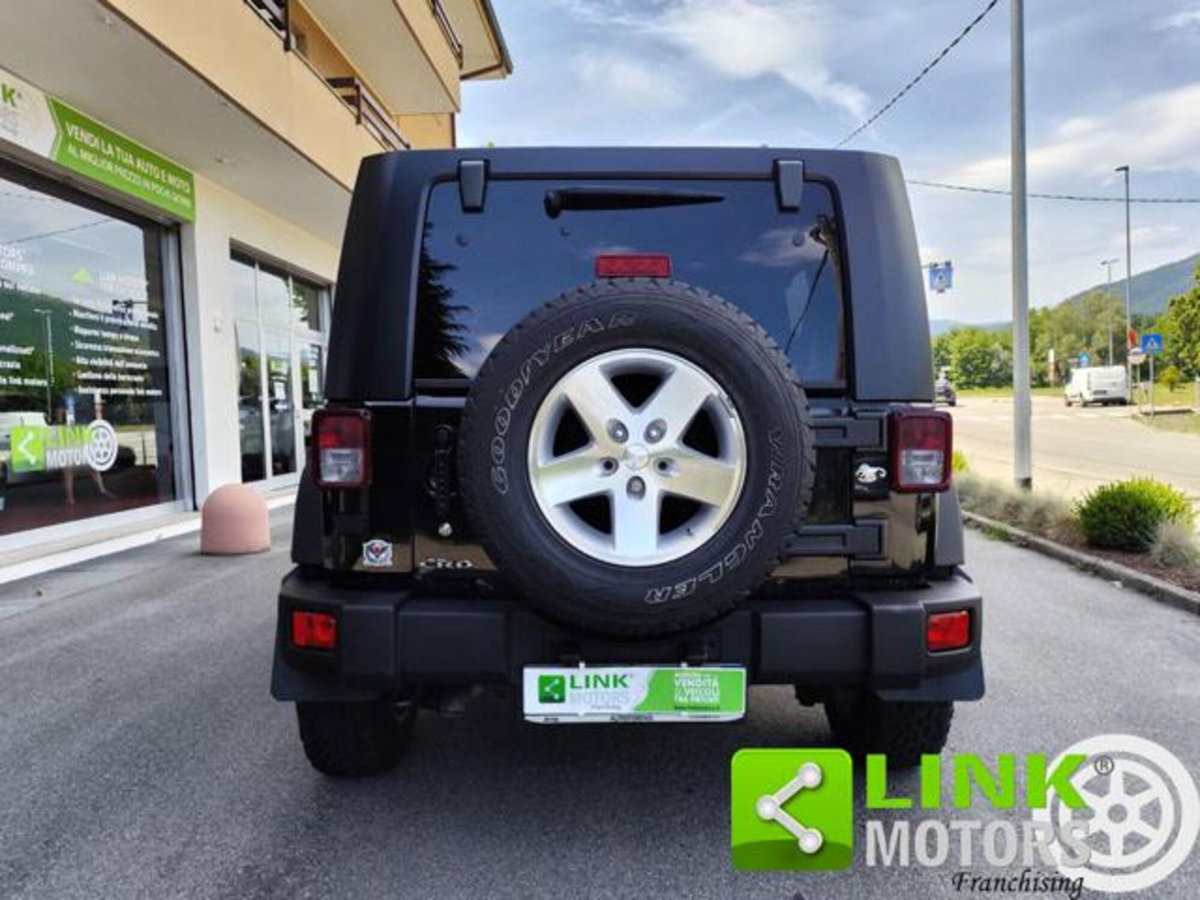 Jeep Wrangler Unlimited 2.8 CRD DPF Rubicon Auto (14)