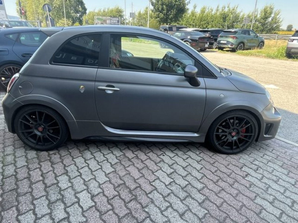Abarth 695 695 1.4 Turbo T-Jet 190 CV Biposto (4)