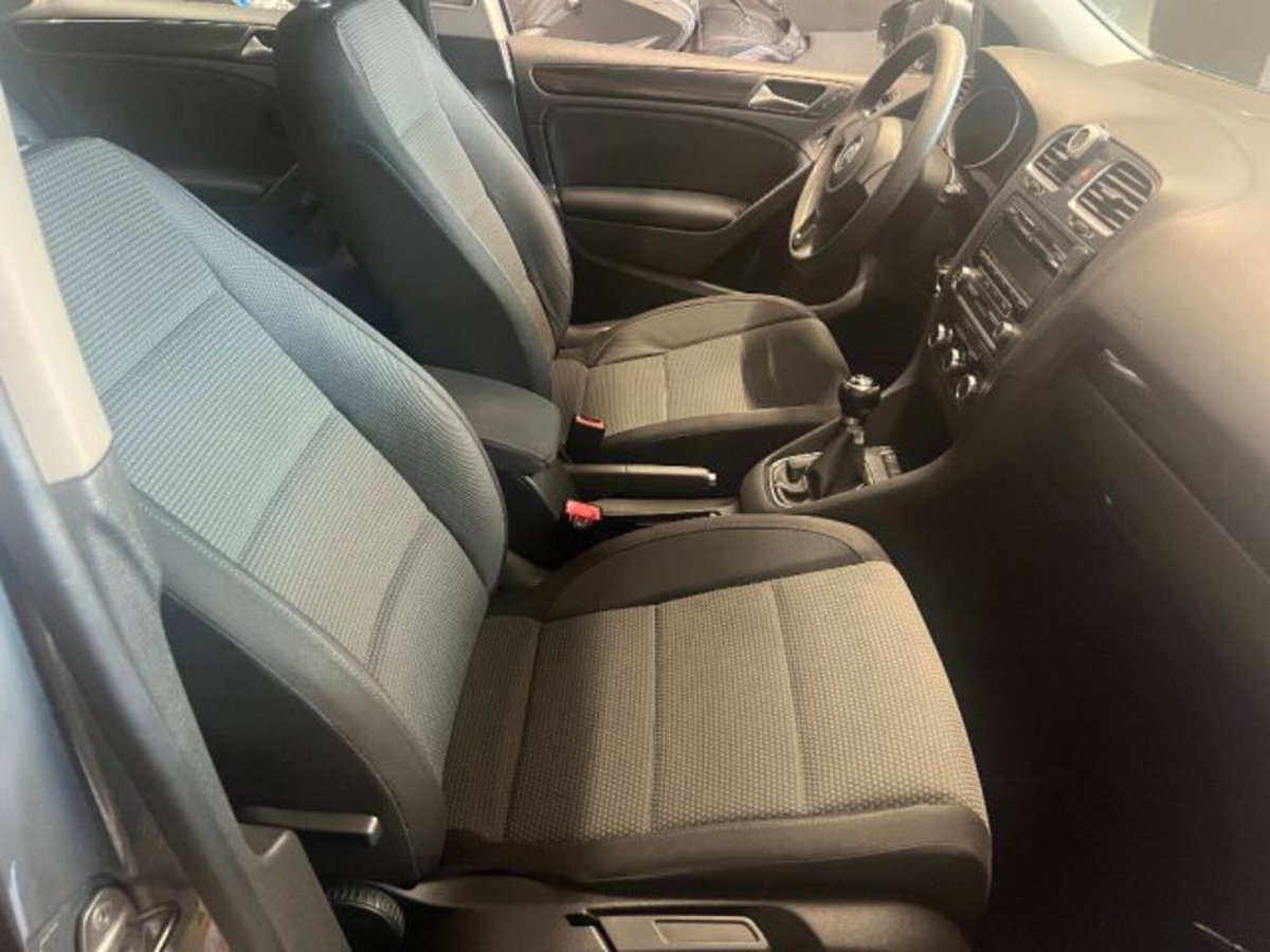 Volkswagen Golf 1.2 TSI 105 CV 5p. Trendline BlueMotion Technology (16)