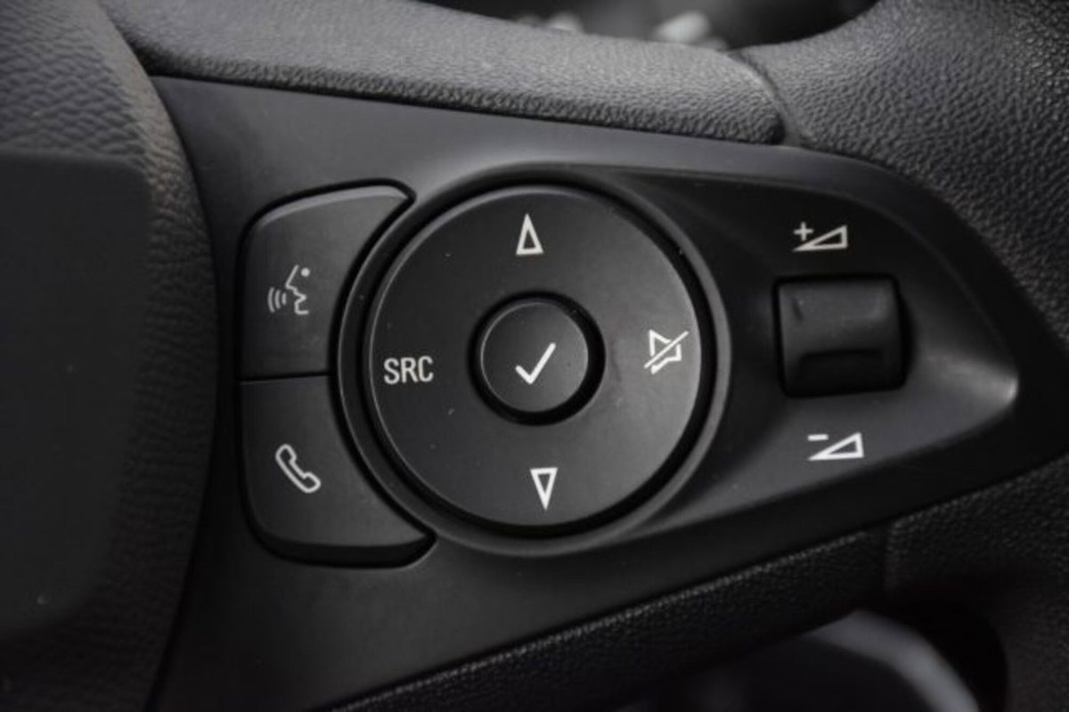 Opel Corsa 1.2 100 CV Edition (14)