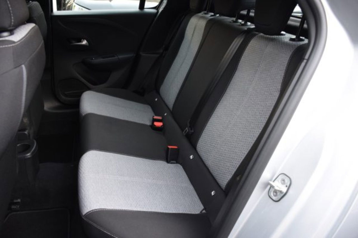 Opel Corsa 1.2 100 CV Edition (7)
