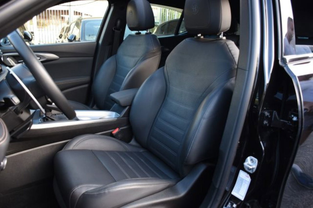Alfa Romeo Tonale 1.3 phev Veloce Q4 280cv at6 (7)