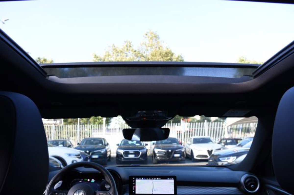 Alfa Romeo Tonale 1.3 phev Veloce Q4 280cv at6 (8)