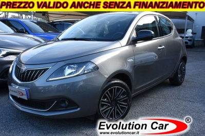 Lancia Ypsilon 1.0 FireFly 5 porte S&S Hybrid Gold Plus usata