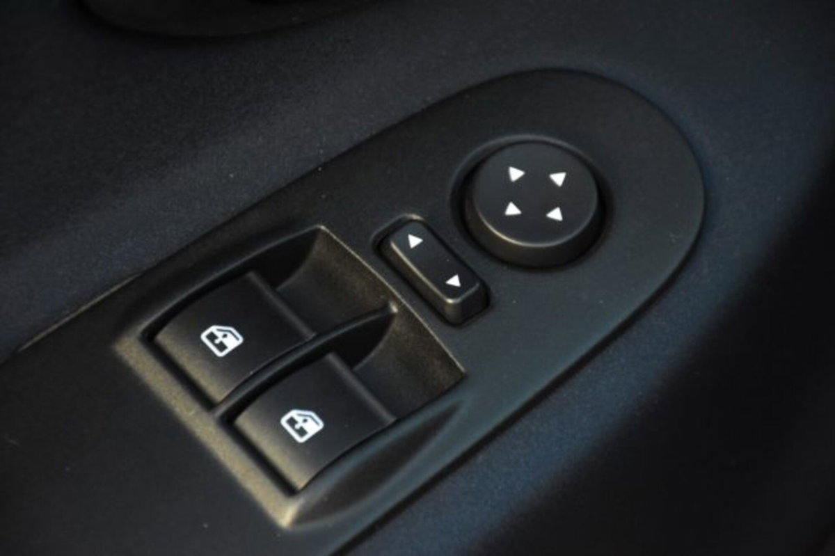 Lancia Ypsilon 1.0 FireFly 5 porte S&S Hybrid Gold Plus (17)