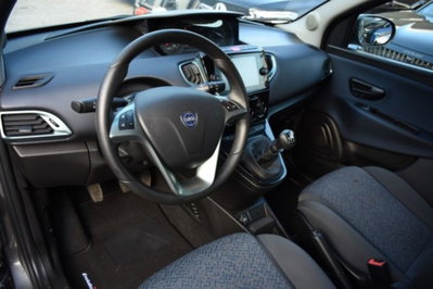 Lancia Ypsilon 1.0 FireFly 5 porte S&S Hybrid Gold Plus (5)
